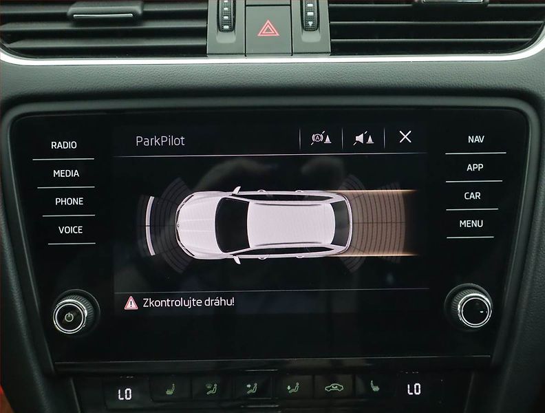 Škoda Octavia (2018) 2.0 TDI, Automat, Serv.kniha - fotka 15 z 16