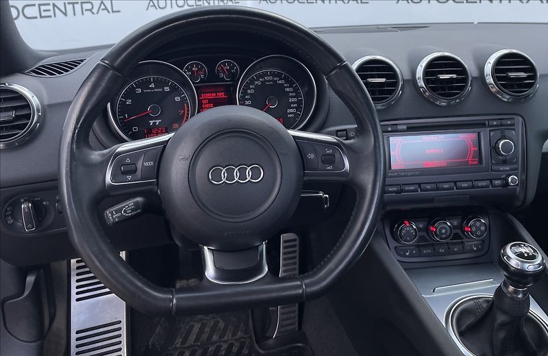 Audi TT 2,0 TFSi,147kW,S-line,serv.kn. - fotka 13 z 25
