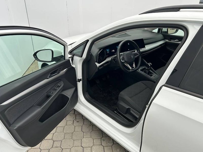 Volkswagen Golf Life 6G 1,0TSi - fotka 5 z 24