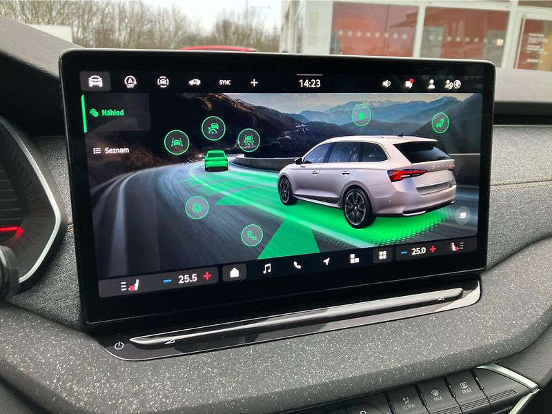 Škoda Octavia 2.0TDI 110 kW DSG TOP SELECTIO - fotka 17 z 30
