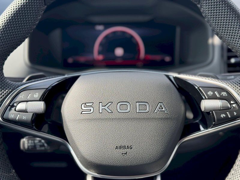 Škoda Karoq (2026) Sportline 1.5 TSI 110 kW DSG - fotka 10 z 32