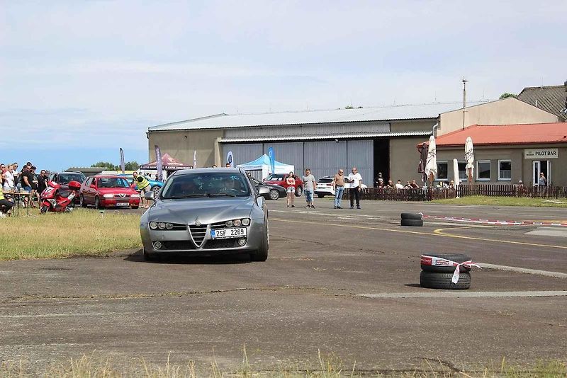 Nultý ročník srazu vozů Alfa Romeo v Jihočeském kraji.