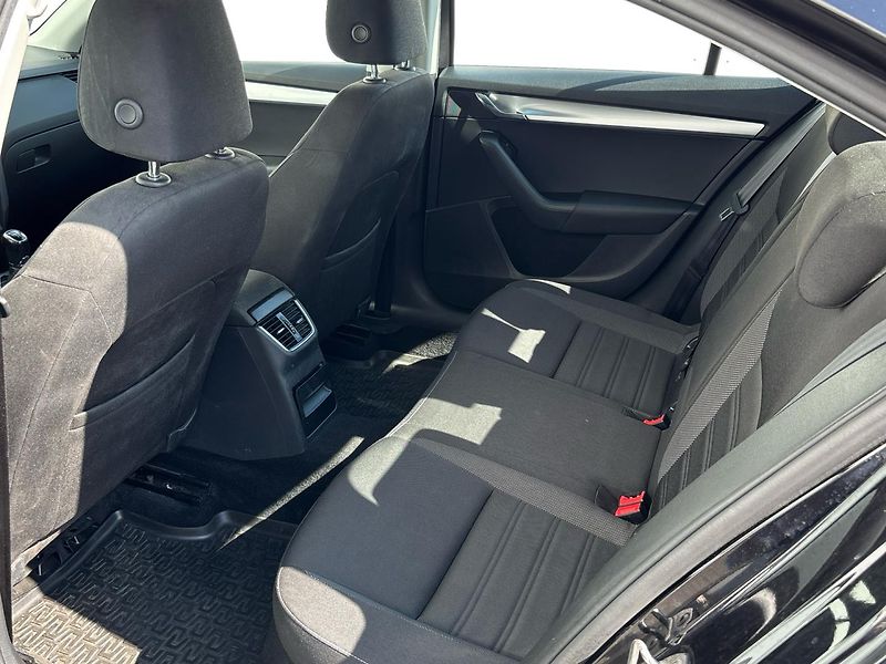 Škoda Octavia 1.4 TSI 110kW Trumf - fotka 8 z 26