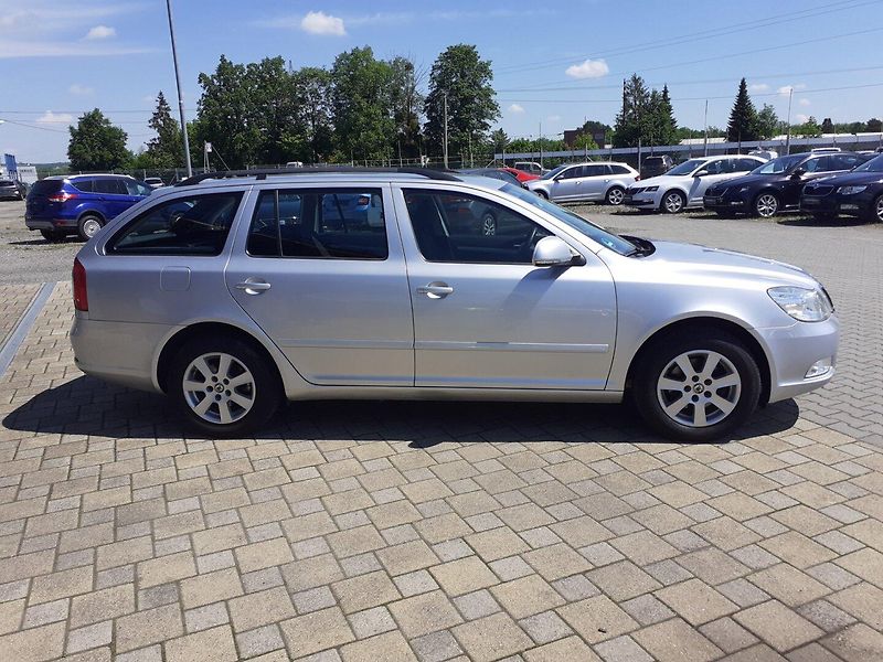 Škoda Octavia (2011) 1.4 TSi AMBIENTE - fotka 3 z 35