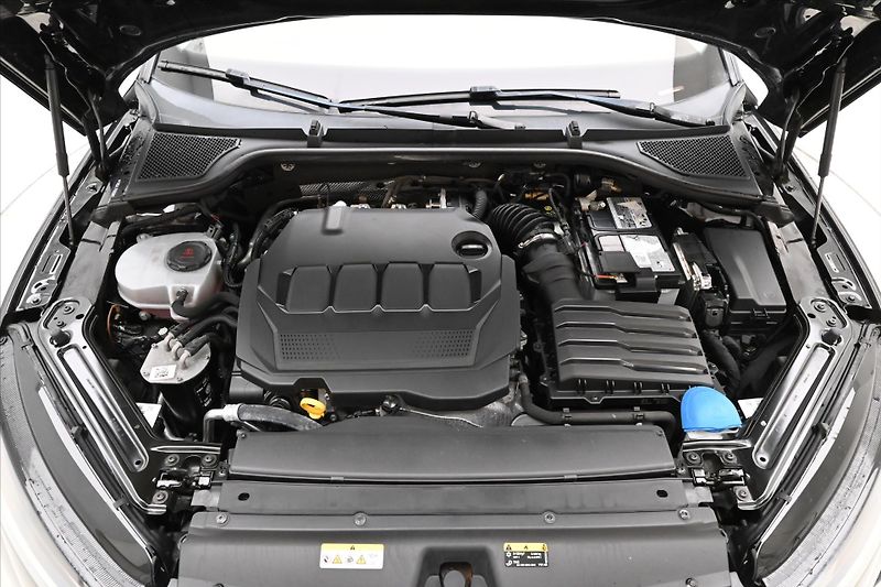Škoda Octavia 2,0 TDI 110kW DSG Style Záruka - fotka 9 z 33