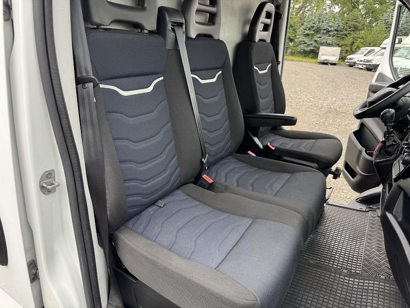 Iveco Daily 3.0,35S18,MAXI,klima,ČR,DPH - fotka 23 z 38