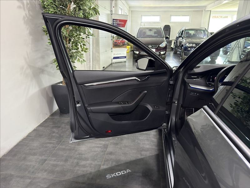 Škoda Octavia 2,0   TDI DSG REZERVACE - fotka 6 z 29