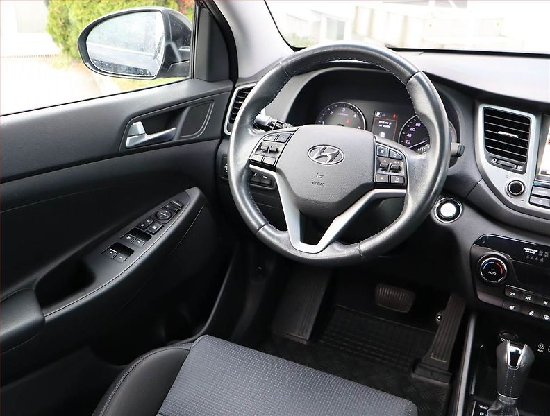 Hyundai Tucson (2017) 1.7 CRDi, Automat, Serv.kniha - fotka 7 z 20