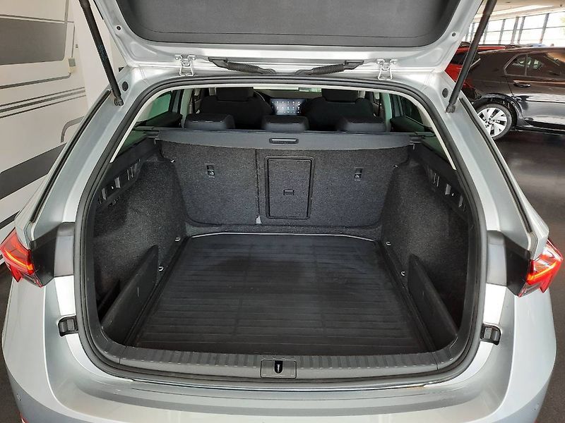 Škoda Octavia (2023) Combi 2.0 TDI (110kW/150k) DSG - fotka 24 z 26