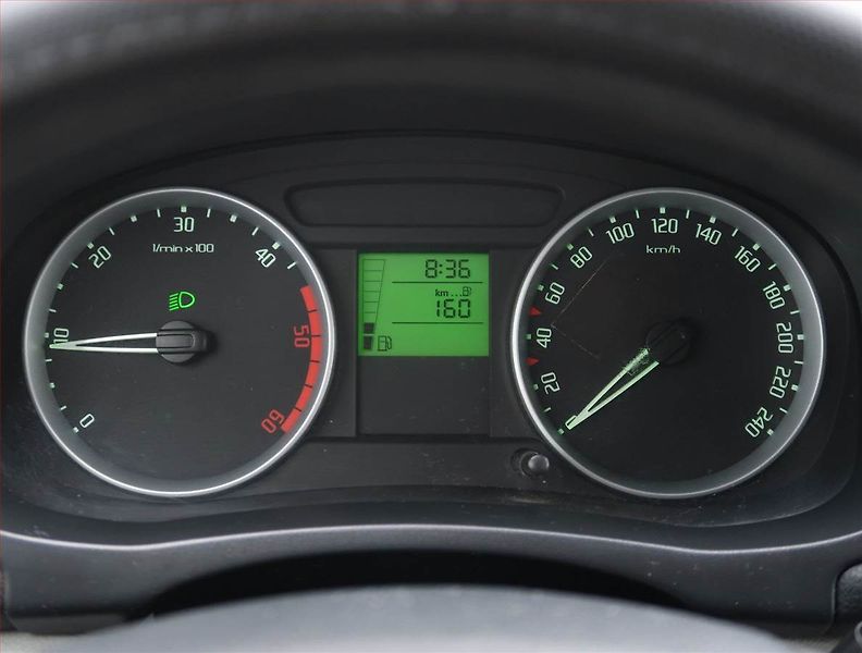 Škoda Roomster (2007) Style 1.4 TDi, slušný stav - fotka 11 z 15