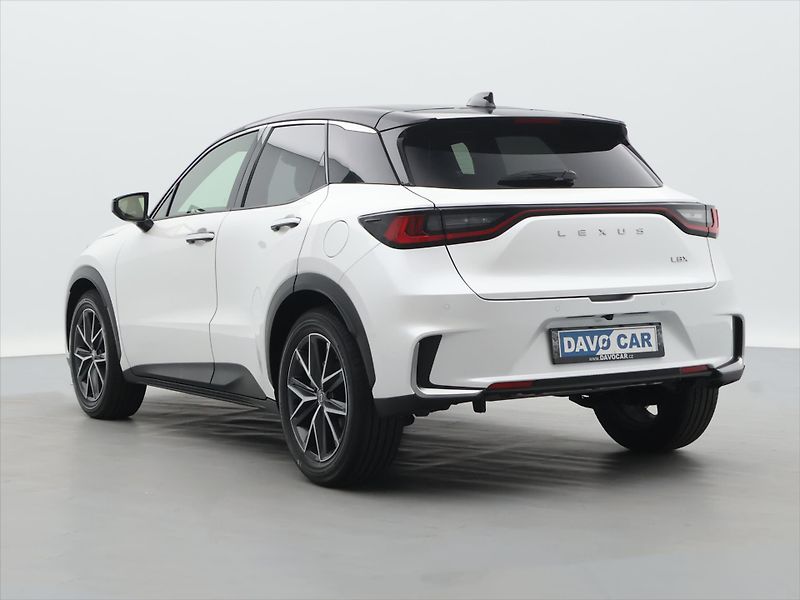 Lexus LBX 1.5 HEV 67 kW Emotion CZ DPH - fotka 5 z 30
