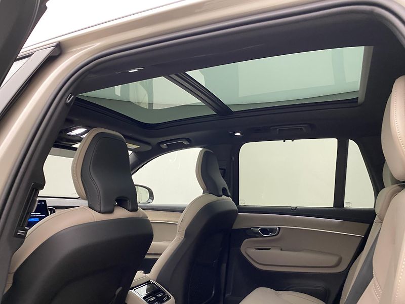 Volvo XC90 (2026) T8 AWD Plug-in DARK PLUS 7m - fotka 21 z 66