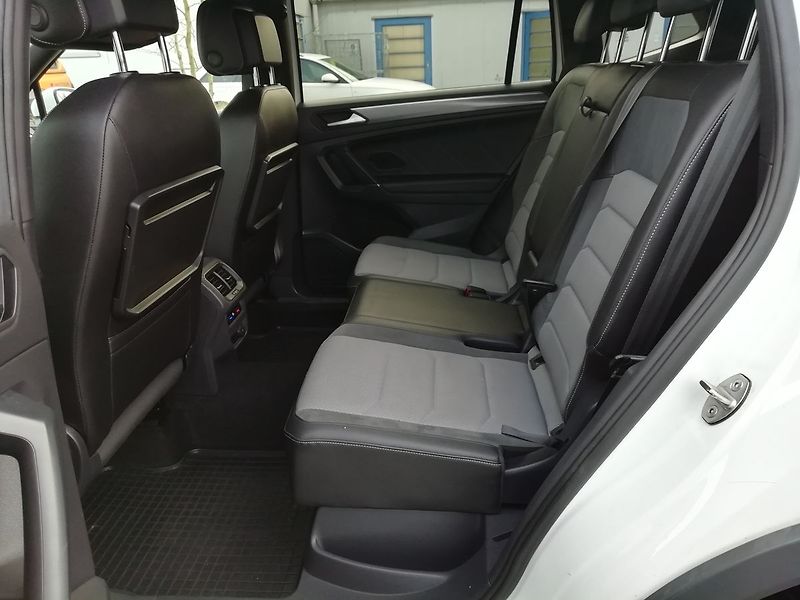 Volkswagen Tiguan Allspace 2,0 TDI DSG 4M R-Line 140kW - fotka 6 z 20