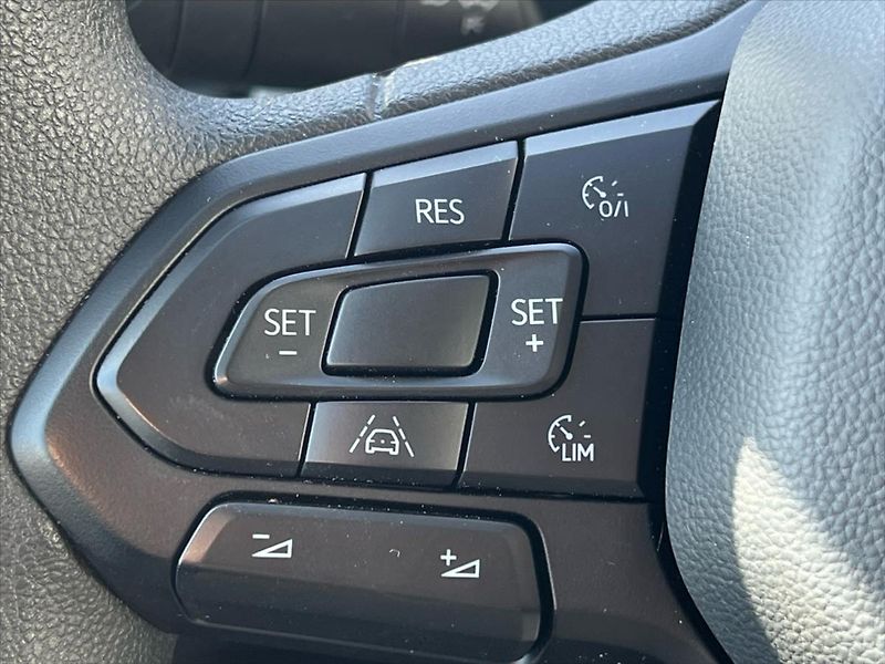 Volkswagen Transporter 2,0 TDi 110 kW 3 místný  T7 - fotka 19 z 24