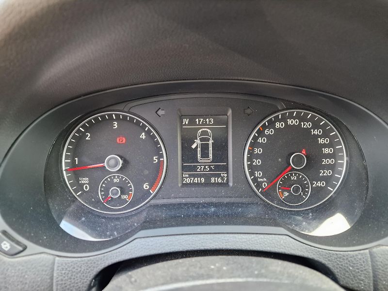 Volkswagen Sharan 2,0TDI 4x4 103KW HIGHLINE  - fotka 15 z 20