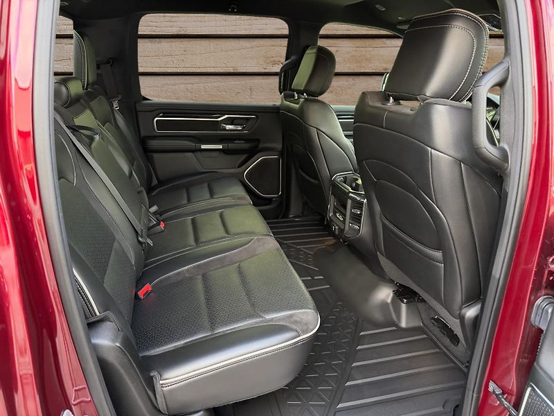 Dodge RAM (2019) +HEMI+LARAMIE+OFFROAD PAKET+ - fotka 11 z 22