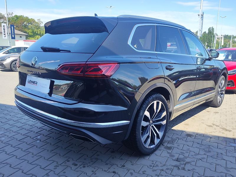 Volkswagen Touareg 3.0 TDi/210kW Elegance AT 4x4 - fotka 5 z 39