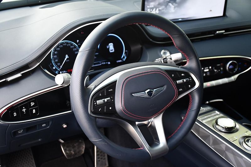 Genesis GV70 2.2 AWD SPORT LINE 1M - fotka 17 z 48