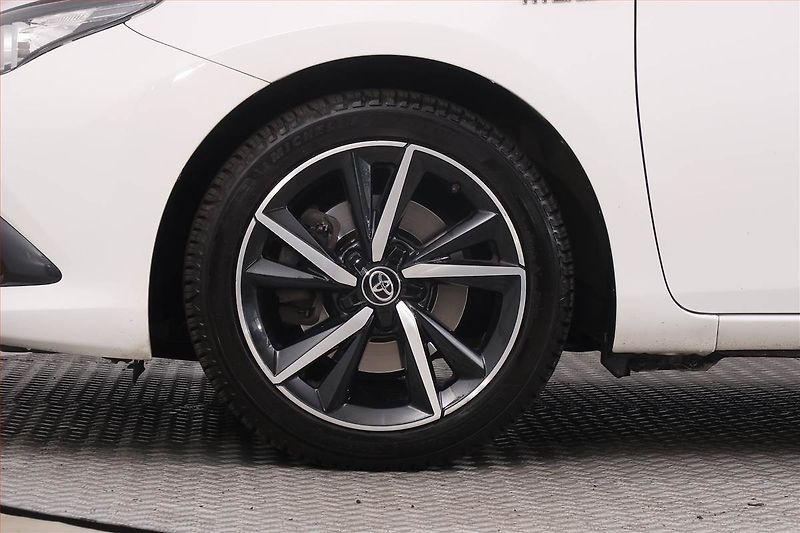 Toyota Auris (2018) Base Hybrid, Automat - fotka 15 z 18