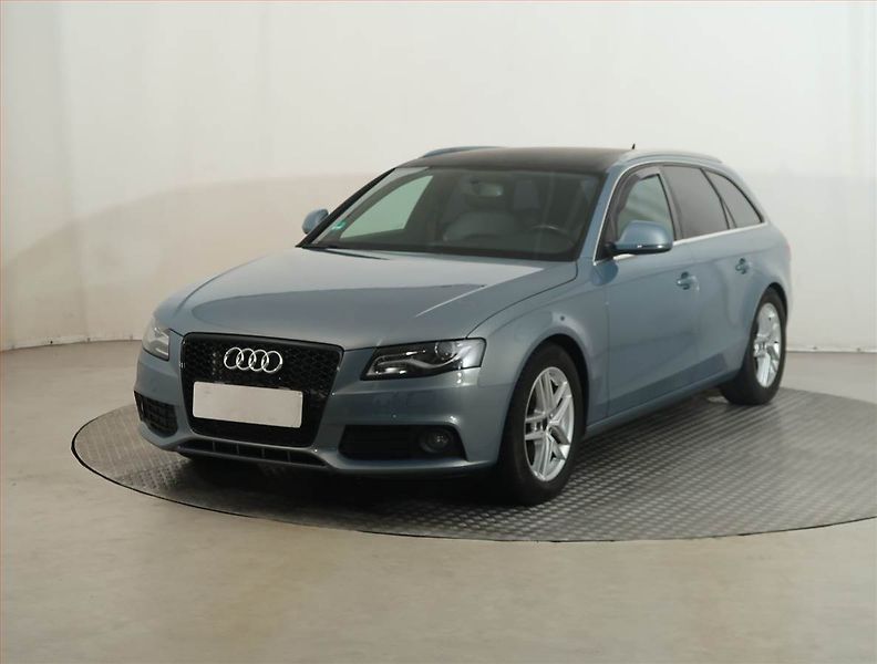 Audi A4 (2008) 3.0 TDI, 4X4, Navi, Xenony - fotka 2 z 13