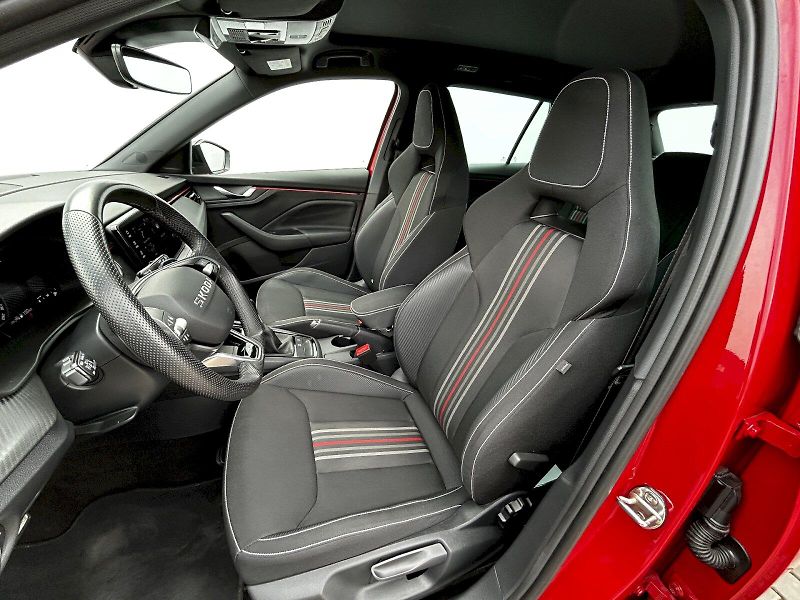 Škoda Kamiq (2025) 1.0 TSI 85kW DSG Monte Carlo - fotka 24 z 35