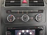 Volkswagen Touran (2013) 1.6 TDI, Serv.kniha, Navi - náhled 16