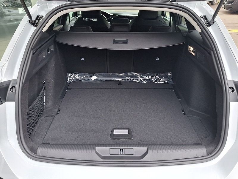 Peugeot 308 (2026) SW ALLURE 1.5 BHDi 130k EAT8 - fotka 6 z 19