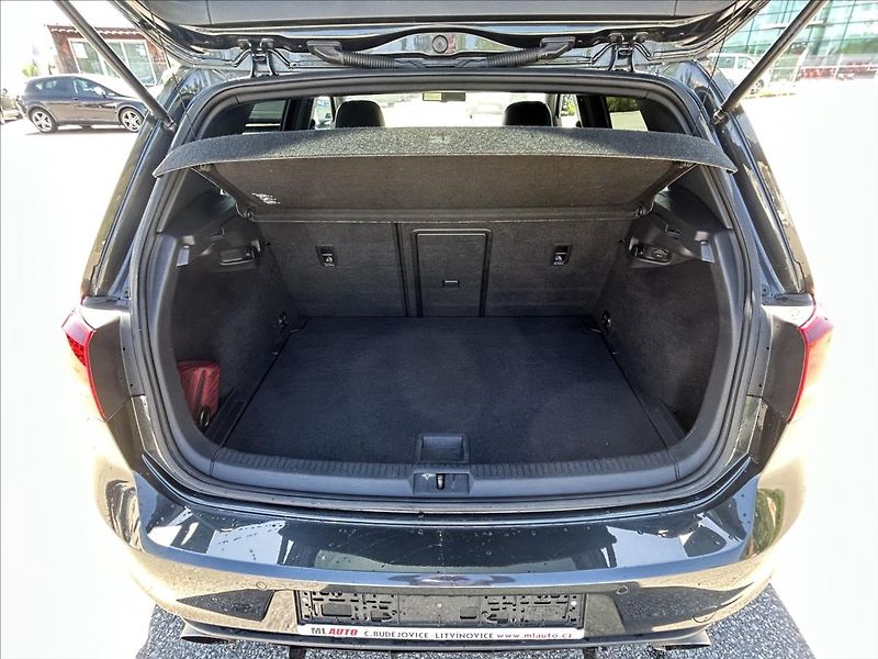 Volkswagen Golf 2,0 GTD Xen,Nav,Kůže,ACC,Kamer - fotka 33 z 38