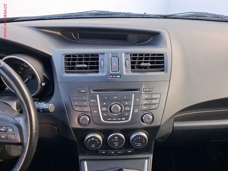 Mazda 5 (2015) 1.8i 7míst, Výhřev sed. - fotka 12 z 14