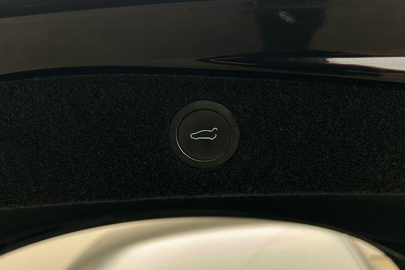 Tesla Model 3 Long Range AWD Tažné - fotka 14 z 26