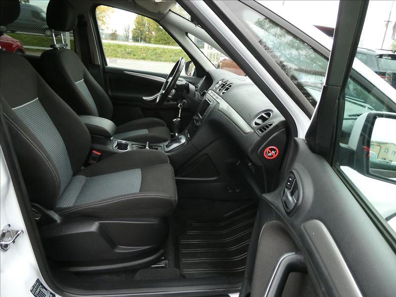 Ford S-MAX 2,0 TDCi 120kW AUT, po servise - fotka 23 z 47