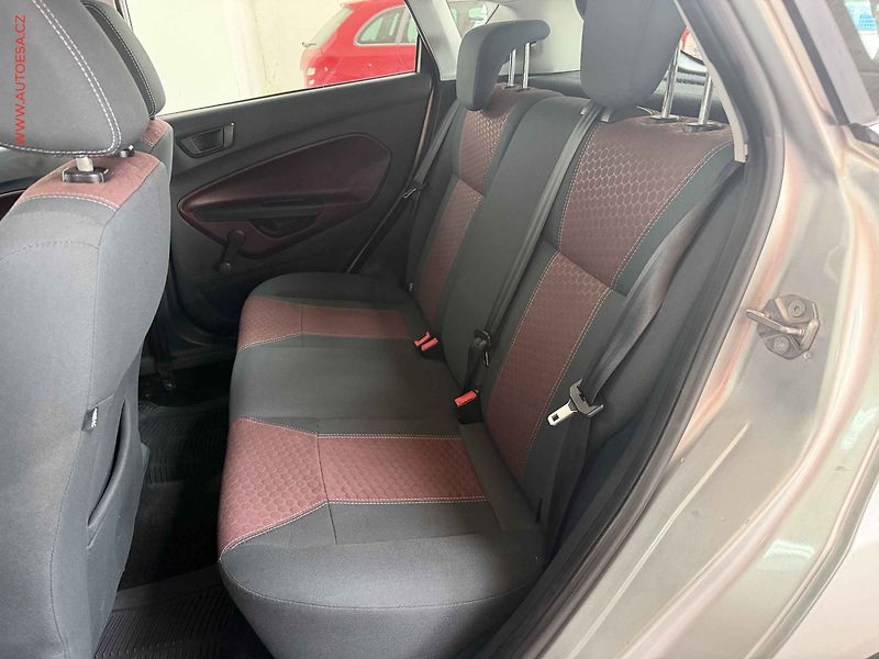 Ford Fiesta (2009) 1.25 i, 2.maj,ČR, STK7/28 - fotka 10 z 16