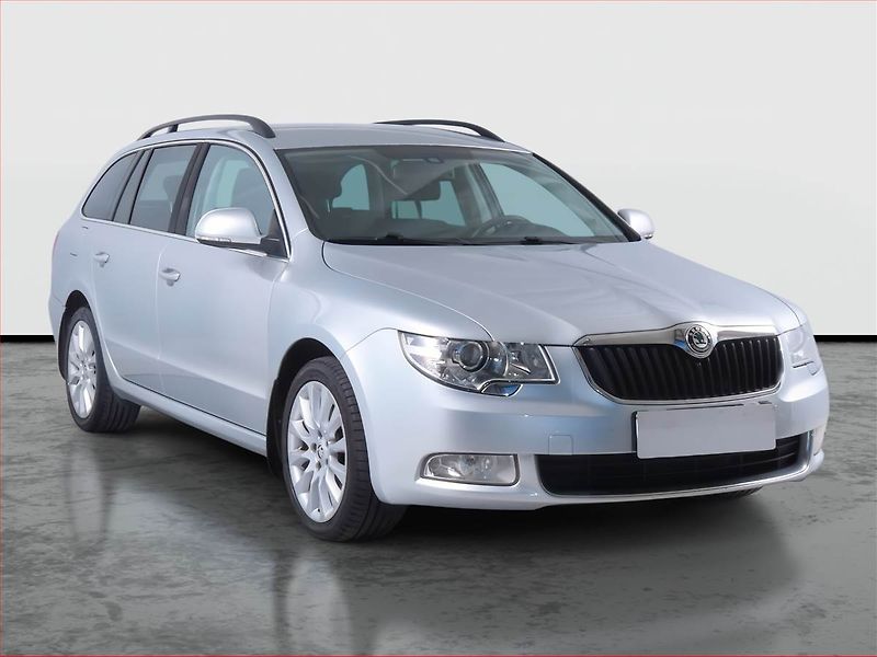 Škoda Superb (2013) 2.0 TDI, Navi, Xenony - fotografie inzerátu
