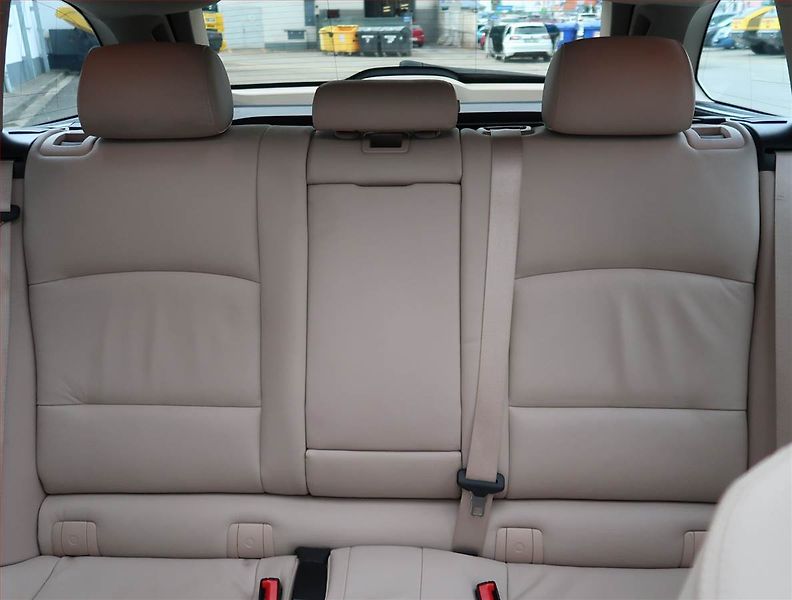 BMW Řada 5 (2013) 525d xDrive, 4X4, Automat - fotka 10 z 26