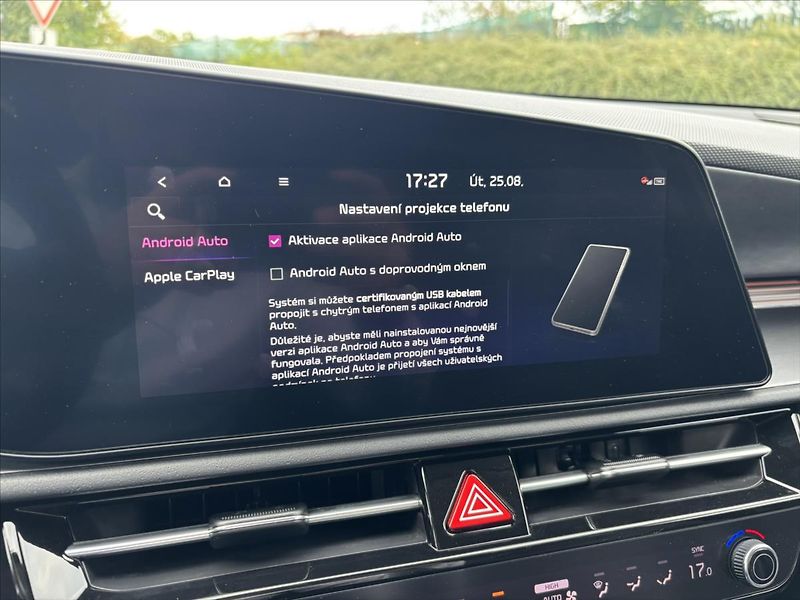 Kia e-Niro 0,0 Style ZÁRUKA 1.ČR SoH 99% - fotka 18 z 42