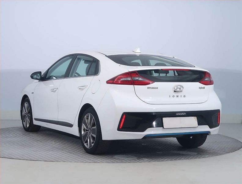 Hyundai Ioniq (2018) Hybrid, Automat, Serv.kniha - fotka 4 z 21