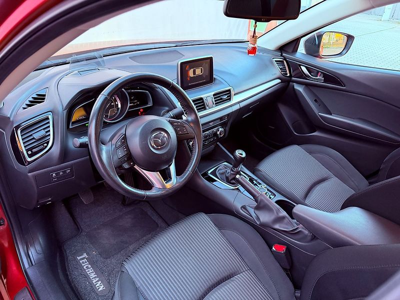Mazda 3 2.0 Skyactiv Style, Serviska, - fotka 15 z 29