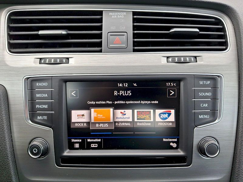 Volkswagen Golf (2017) Comfort 1,4TSi 92kW - fotka 21 z 32