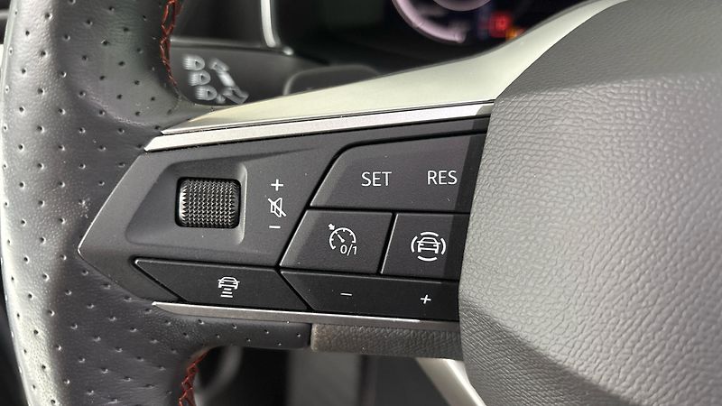 Seat Leon 2.0 TDI DSG FR Sporstourer - fotka 14 z 27