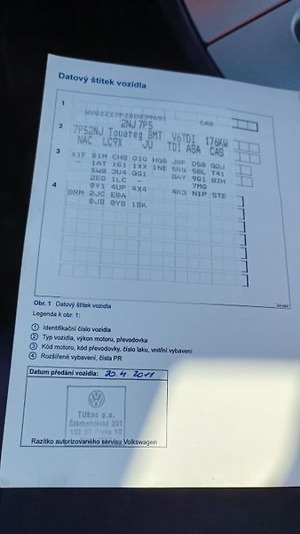 Volkswagen Touareg 3,0TDi 176kW Nové v ČR - fotka 34 z 44