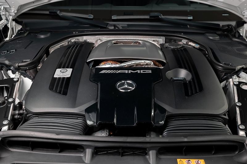 Mercedes-Benz AMG GT 63 4M+ AMG Premium+ HuD Burm P - fotka 29 z 30