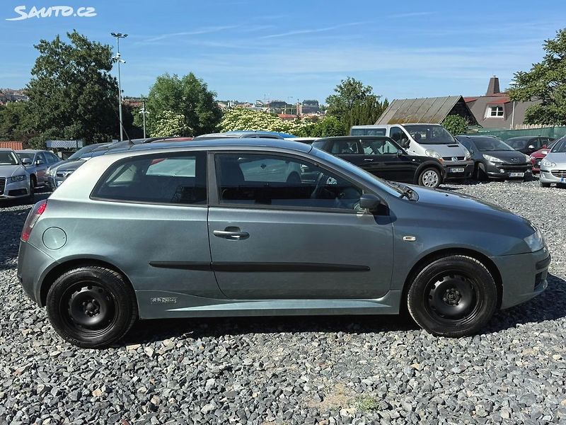Fiat Stilo (2007) 1.4i, 70kw Původ ČR Nová STK - fotka 6 z 17