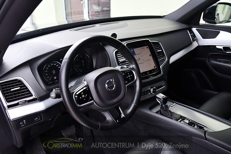 Volvo XC90 D5 AWD MOMENTUM ČR - fotka 10 z 39