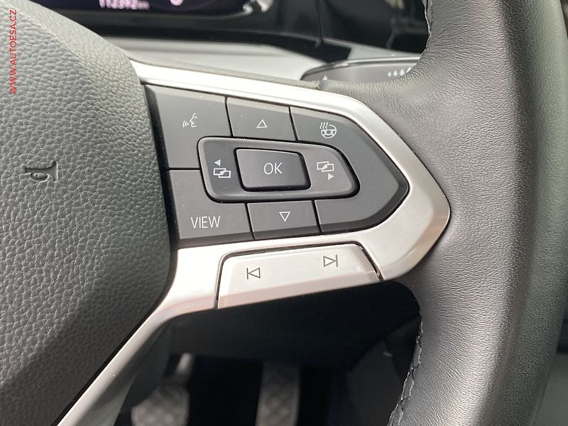 Volkswagen Golf (2022) 2.0 TDi, ČR, Life, LED - fotka 14 z 19