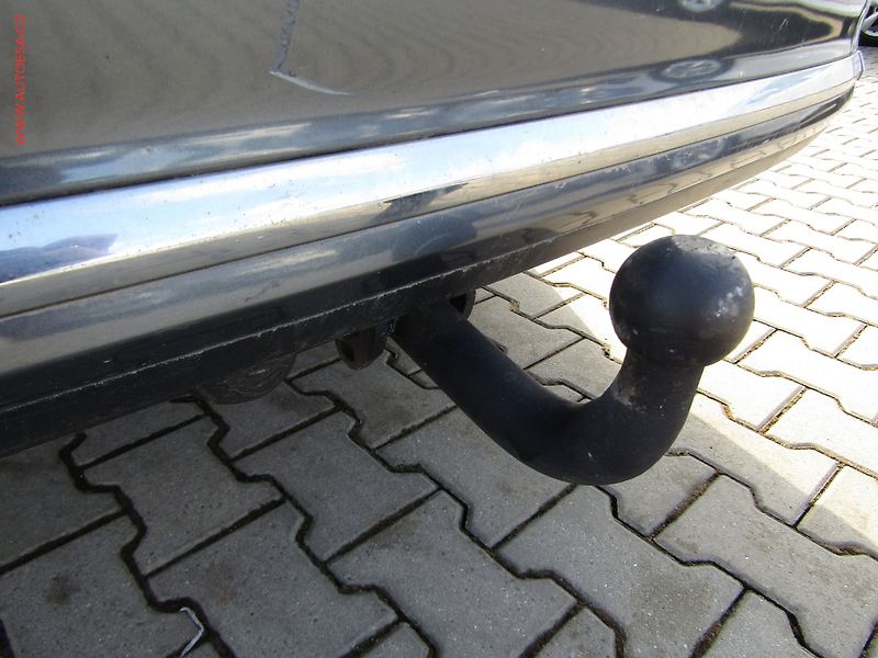 Volkswagen Passat (2012) 2.0 TDi, DSG, kůže, panor. - fotka 21 z 23