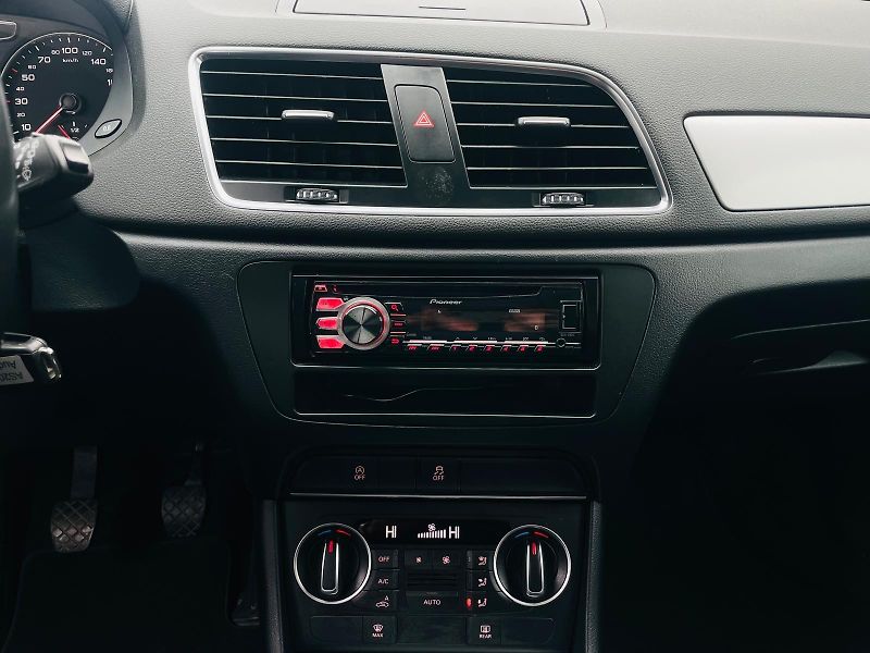 Audi Q3 1.4TFSI MAN SERVISKA TAŽNÉ - fotka 31 z 39