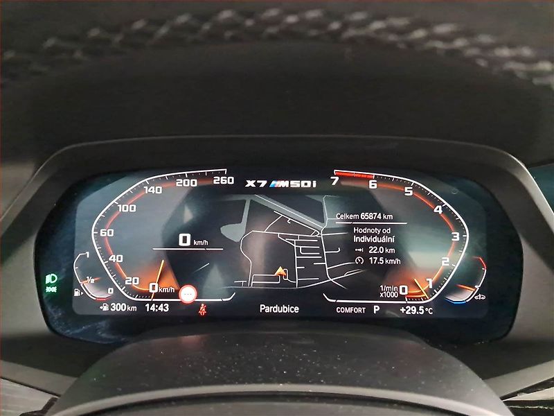 BMW X7 (2022) M50i - fotka 11 z 30