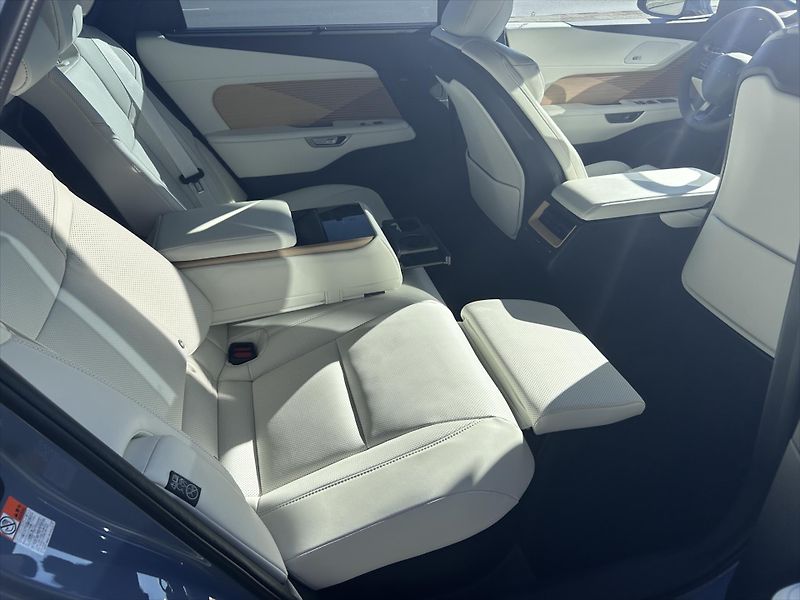 Lexus Ostatní Luxury Top  ES 350e - fotka 12 z 12