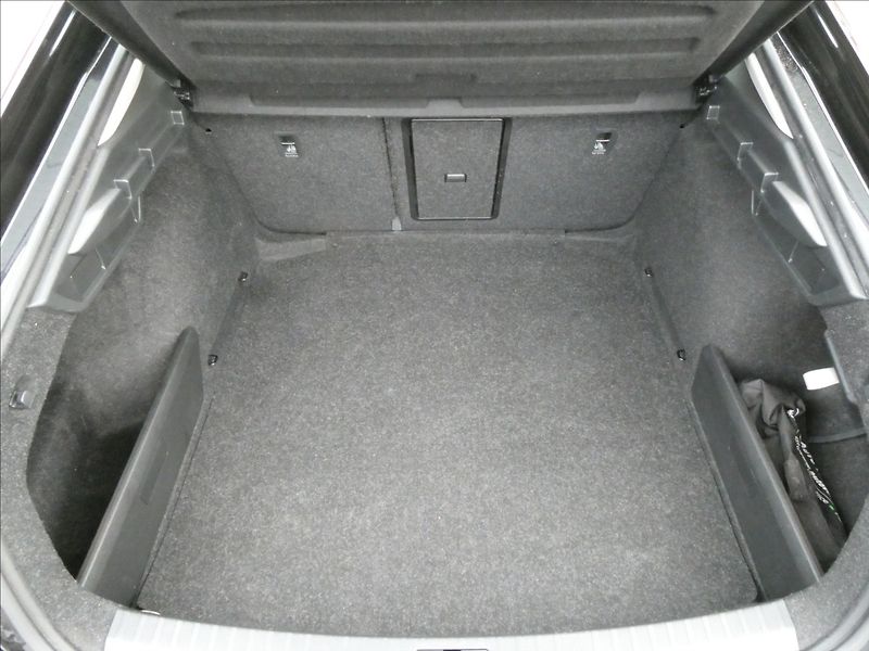 Škoda Octavia 2,0 TDi 110kW serviska,ČR,DPH - fotka 20 z 46