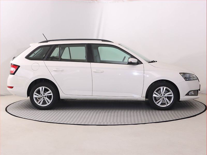 Škoda Fabia (2019) 1.0 TSI, Tempomat - fotka 6 z 20